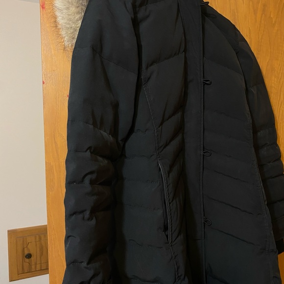 Womens Canada Goode Shelburne Parka. 
Just dry cleaned. - Picture 5 of 16